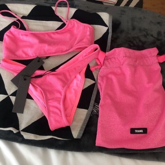 TRIANGL MICA CHEEKY PITAYA SPARKLE + BAG 💕 NEW WITH TAGS - Picture 8 of 10